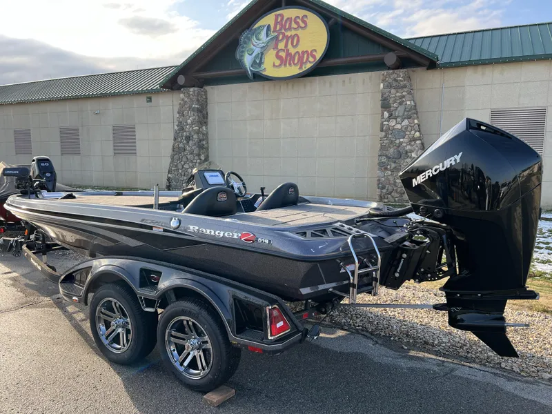 Slide: The Image of 2024 Ranger Z518 Ranger Cup Equipped boat at Bass Pro Shops. - 7
