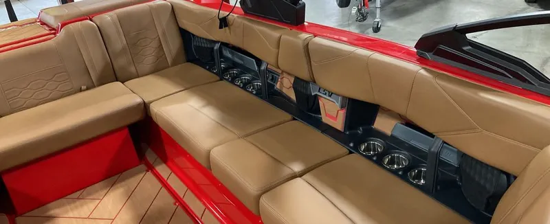 Slide: The Image of Malibu 23 LSV 2025 - 5