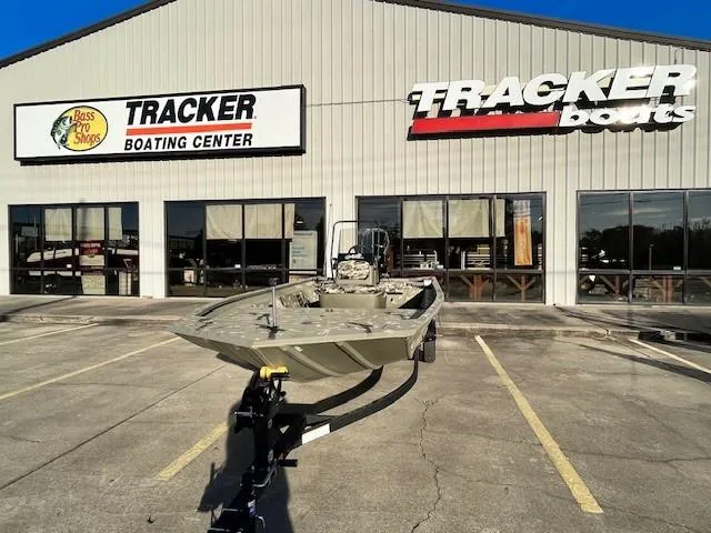 Slide: The Image of 2024 Tracker Grizzly 1860 CC boat at Tracker Boating Center. - 2