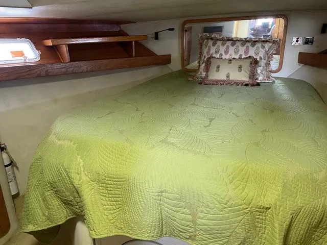 Slide: The Image of Chris-Craft 480 Catalina 1988 - 10
