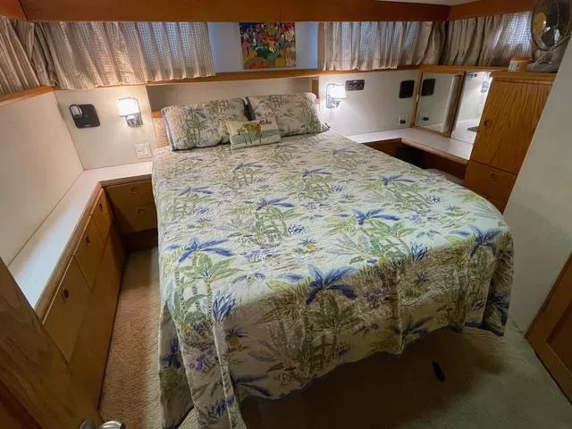 Slide: The Image of Chris-Craft 480 Catalina 1988 - 14