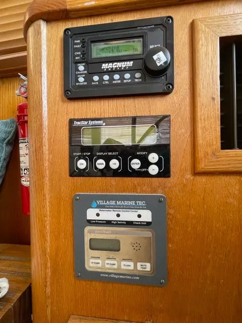 Slide: The Image of Chris-Craft 480 Catalina 1988 - 22