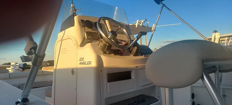 Slide: The Image of NauticStar 231 Coastal 2017 - 14