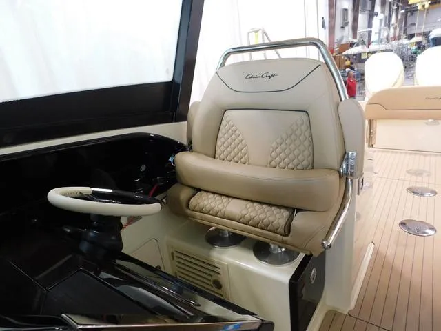 Slide: The Image of Chris-Craft Calypso 35 2022 - 26