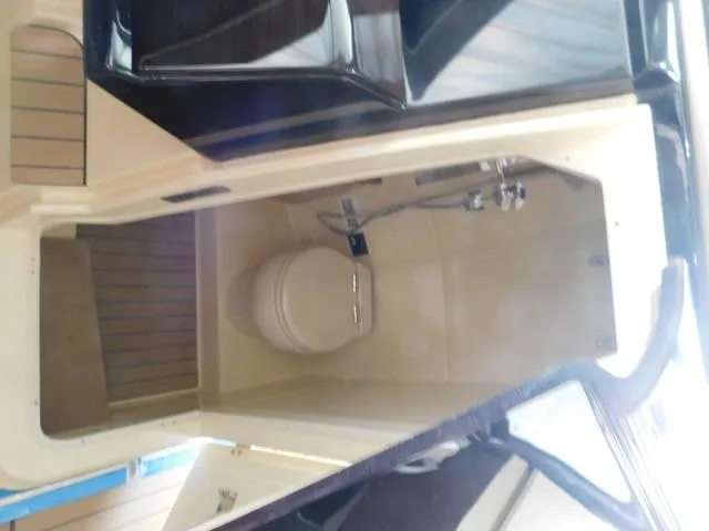 Slide: The Image of Chris-Craft Calypso 35 2022 - 31