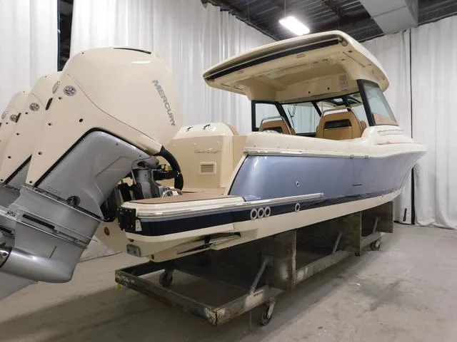 Slide: The Image of Chris-Craft Calypso 35 2022 - 8