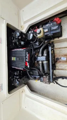 Slide: The Image of Sea Ray 225 Weekender 2002 - 19