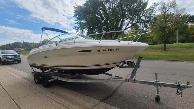 Slide: The Image of Sea Ray 225 Weekender 2002 - 3