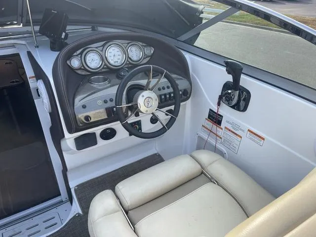 Slide: The Image of Cruisers Yachts 275 Express 2014 - 14