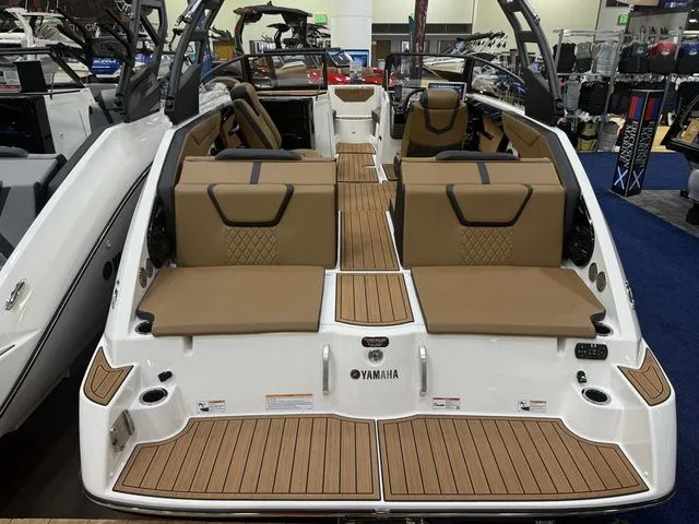 Slide: The Image of Yamaha 222SD 2026 - 3