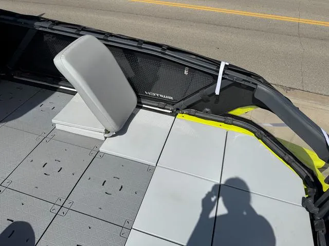 Slide: The Image of Sea-Doo Switch Sport 21 2024 - 5