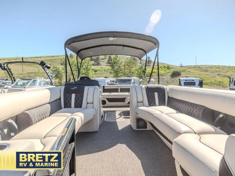 Slide: The Image of Lusso Ultra-Lounge 25UC 2024 - 13