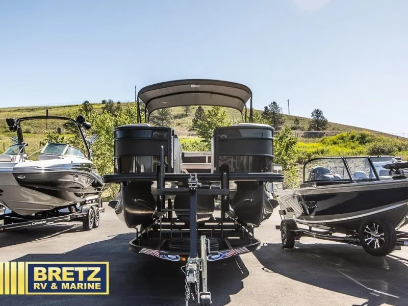 Slide: The Image of Lusso Ultra-Lounge 25UC 2024 - 3