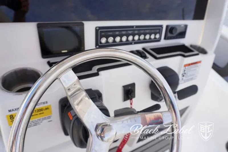 Slide: The Image of Sea Fox 251 BayFox Center Console 2024 - 20