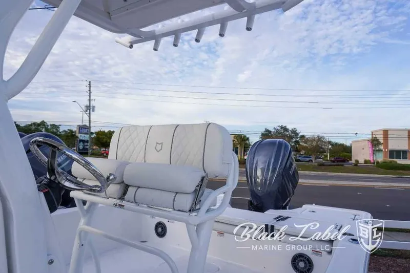 Slide: The Image of Sea Fox 251 BayFox Center Console 2024 - 6