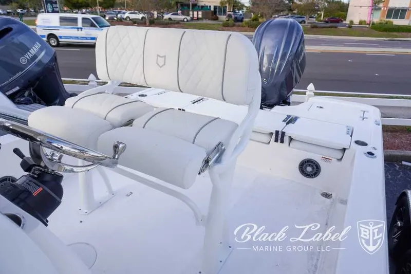 Slide: The Image of Sea Fox 251 BayFox Center Console 2024 - 7