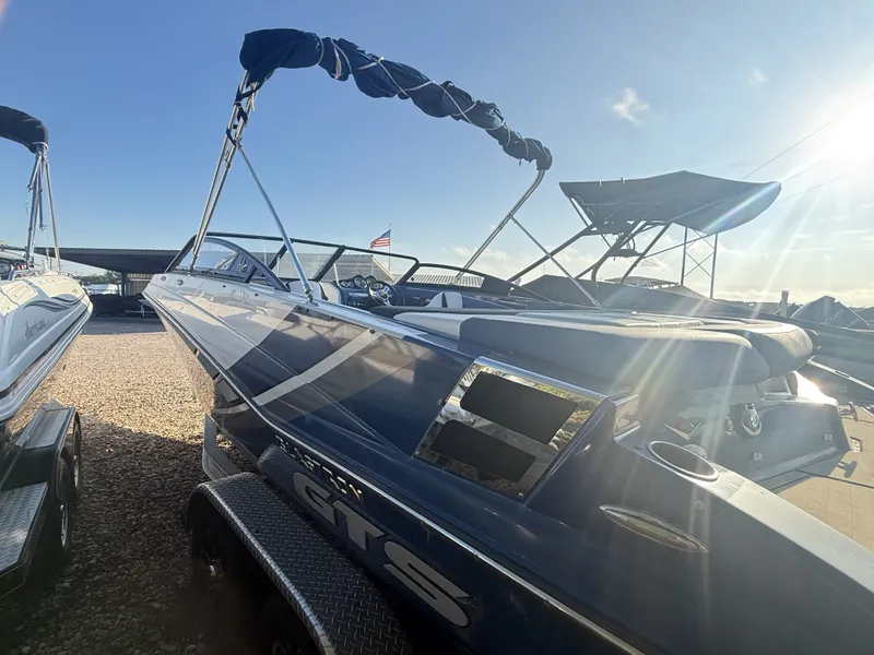 Slide: The Image of Glastron GT225BR 2019 - 3