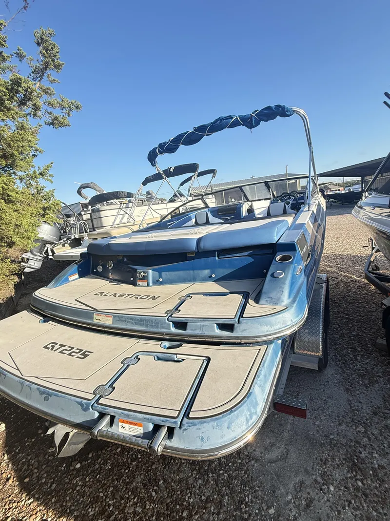 Slide: The Image of Glastron GT225BR 2019 - 5