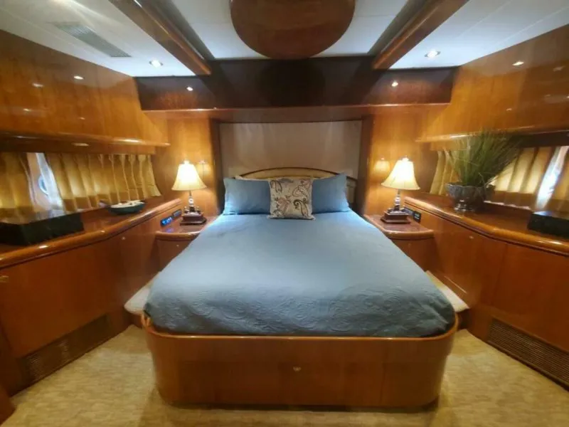 Slide: The Image of Horizon 92 BELISARIUS - VIP Stateroom - 32