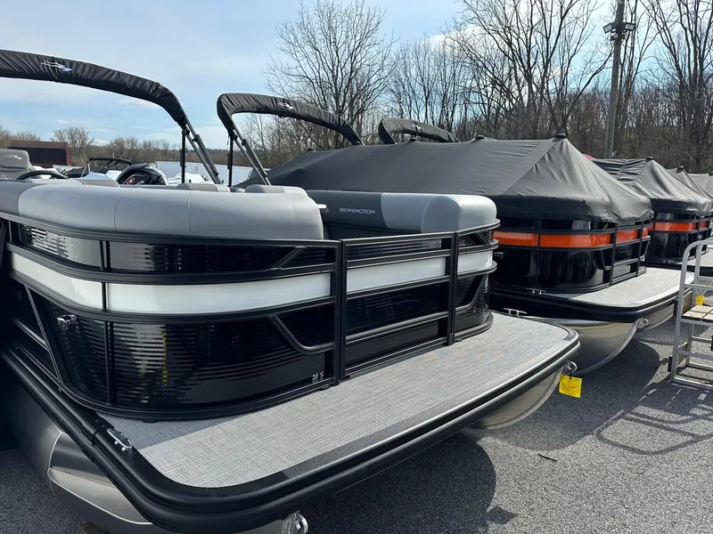 Slide: The Image of 2024 Bennington 20 SSR Quad Bench pontoon boats in stock at dealership. - 15