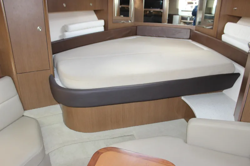 Slide: The Image of Sea Ray Sundancer 350 2014 - 57