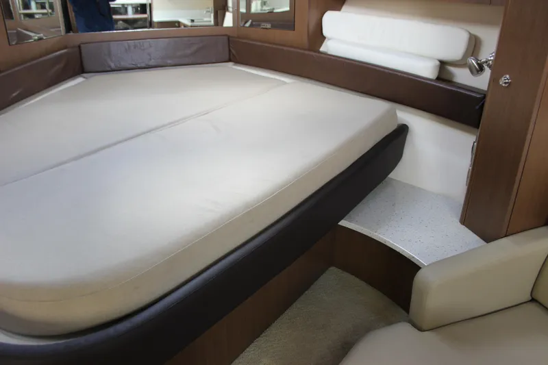 Slide: The Image of Sea Ray Sundancer 350 2014 - 58