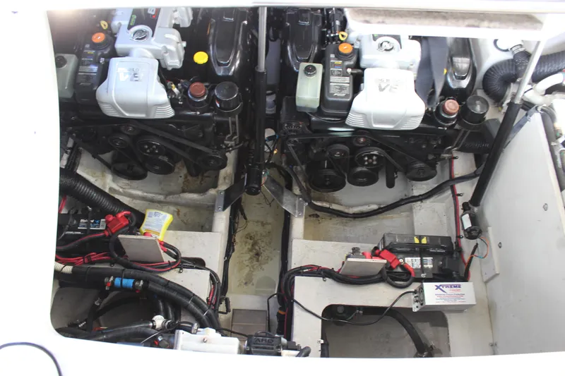 Slide: The Image of Sea Ray Sundancer 350 2014 - 72