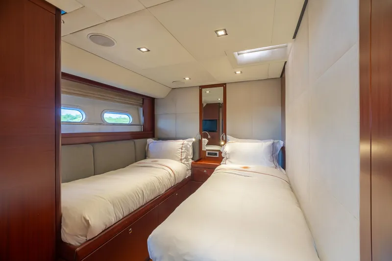 Slide: The Image of Luxurious twin cabin on the 2011 Alia Yachts Warwick 82 LK. - 41