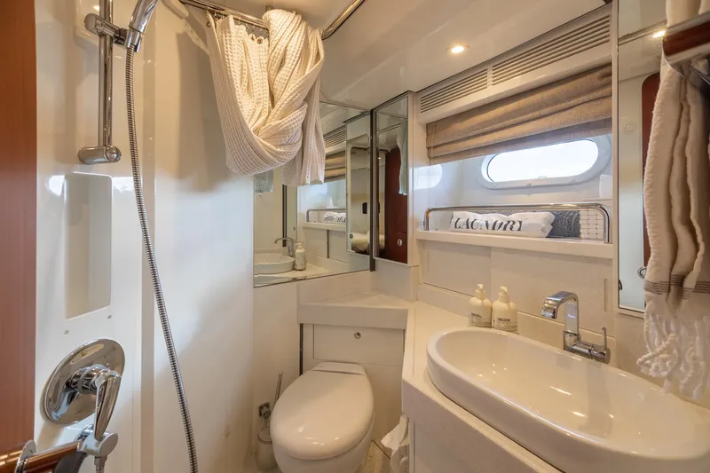 Slide: The Image of Luxurious bathroom on the 2011 Alia Yachts Warwick 82 LK with modern fixtures. - 43