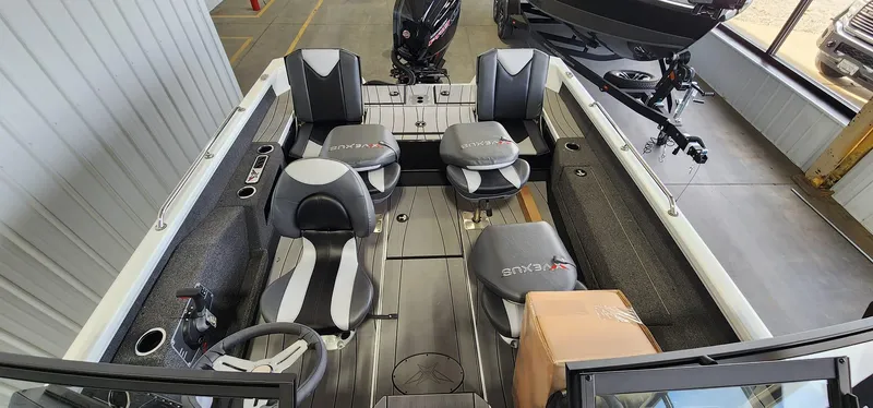 Slide: The Image of Vexus ADX180 2024 - 6