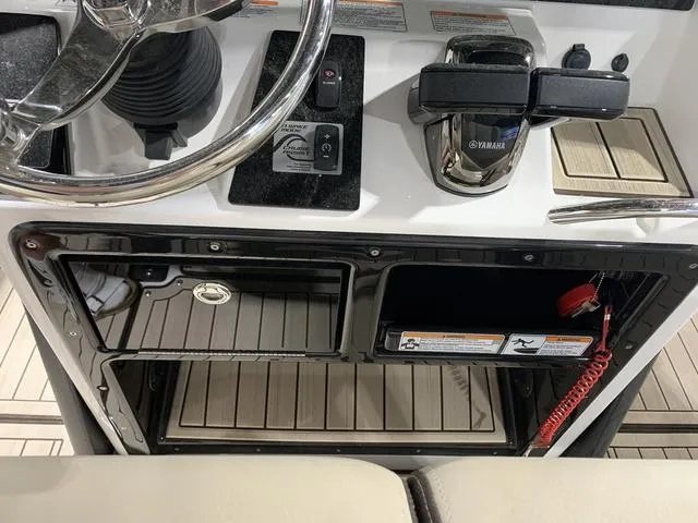 Slide: The Image of Yamaha 255 FSH Sport E 2023 - 16