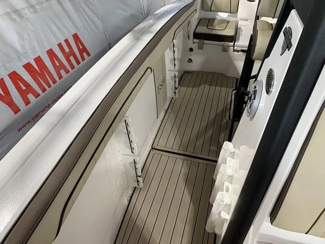 Slide: The Image of Yamaha 255 FSH Sport E 2023 - 18