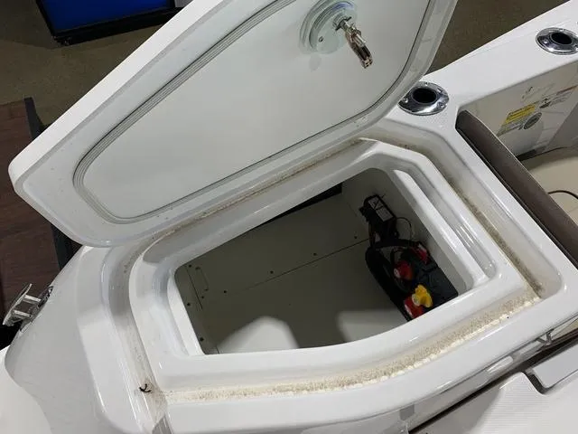 Slide: The Image of Yamaha 255 FSH Sport E 2023 - 7