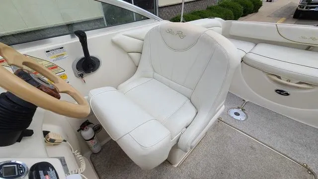 Slide: The Image of Sea Ray 225 Weekender 2002 - 10