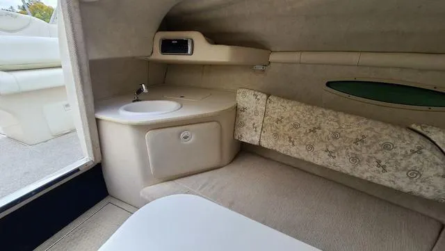 Slide: The Image of Sea Ray 225 Weekender 2002 - 17