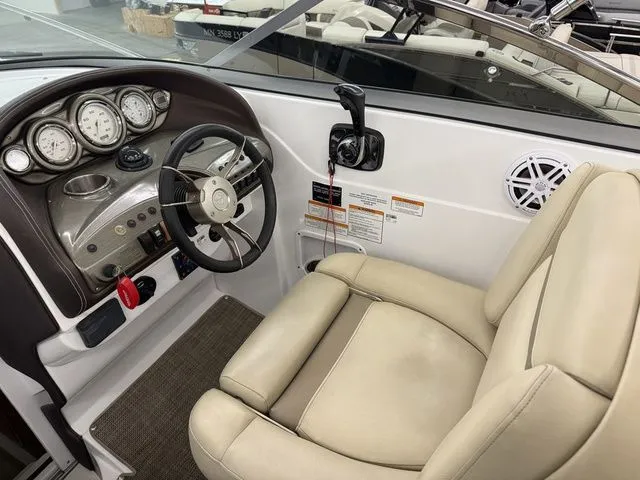 Slide: The Image of Cruisers 275 Express 2014 - 26