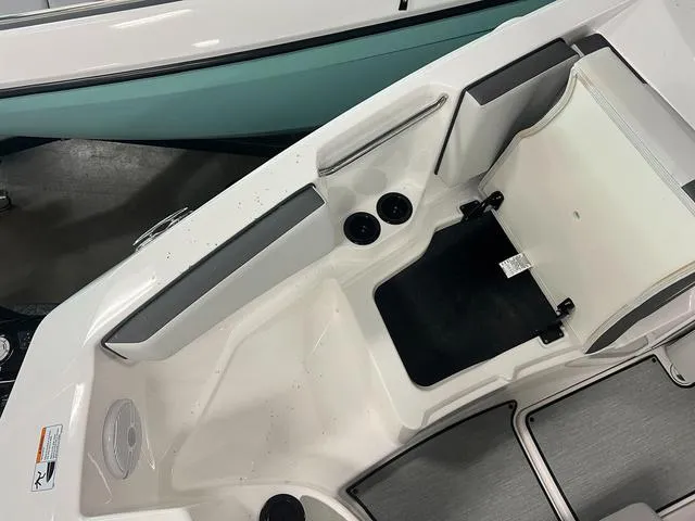 Slide: The Image of Yamaha SX220 2024 - 24