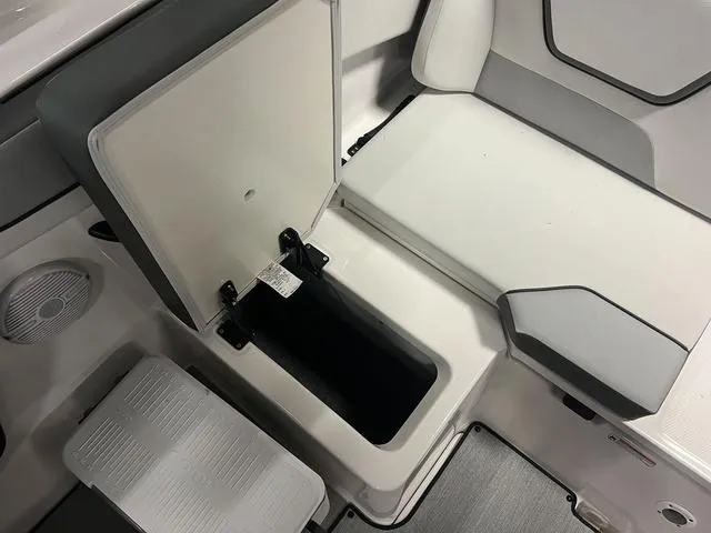 Slide: The Image of Yamaha SX220 2024 - 8