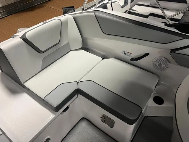 Slide: The Image of Yamaha SX220 2024 - 9