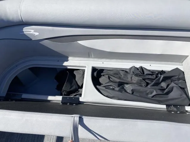 Slide: The Image of Bennington 20 SL - L Bench - Pontoon 2024 - 9