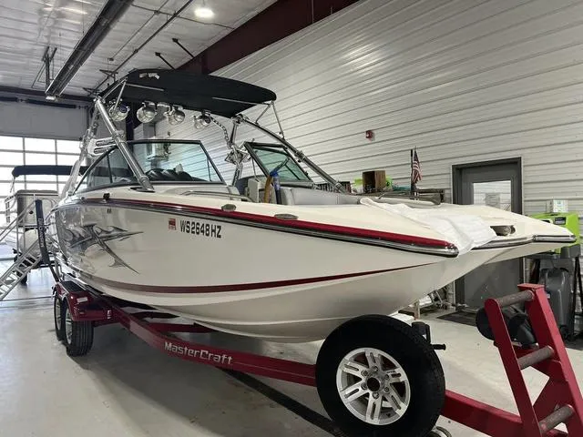 Slide: The Image of MasterCraft X55 2009 - 2