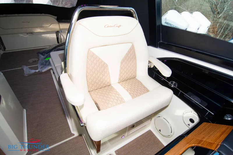 Slide: The Image of Chris-Craft Calypso 35 2024 - 59