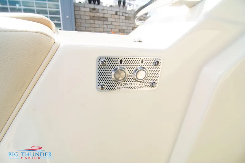 Slide: The Image of Chris-Craft Calypso 35 2024 - 72