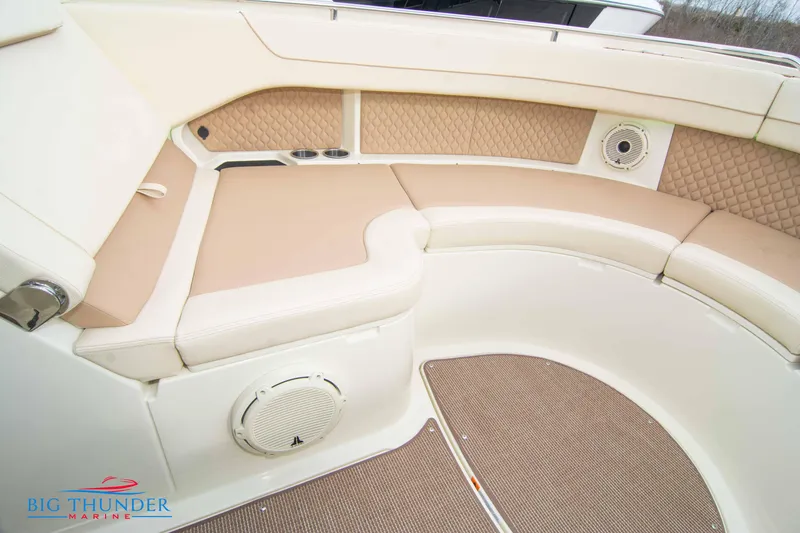 Slide: The Image of Chris-Craft Calypso 35 2024 - 75