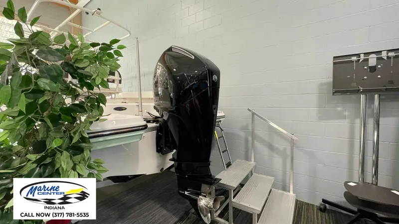 Slide: The Image of Bayliner Trophy T22CC 2024 - 10