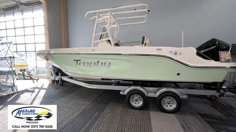 Slide: The Image of Bayliner Trophy T22CC 2024 - 14