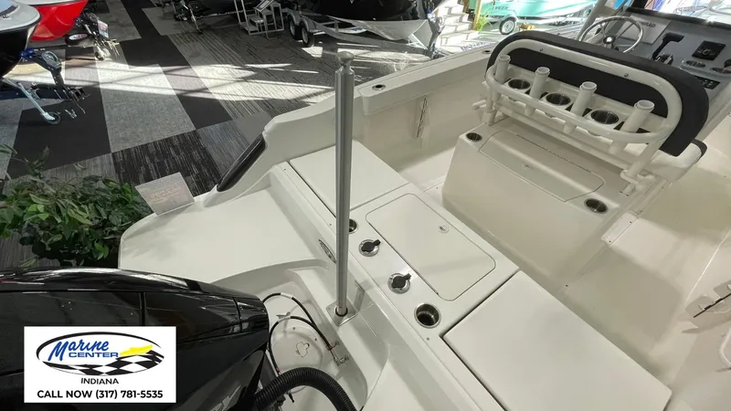 Slide: The Image of Bayliner Trophy T22CC 2024 - 16