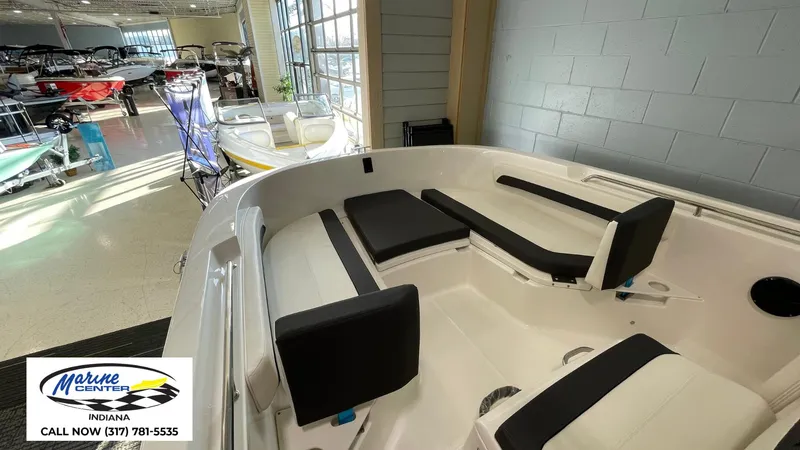 Slide: The Image of Bayliner Trophy T22CC 2024 - 5