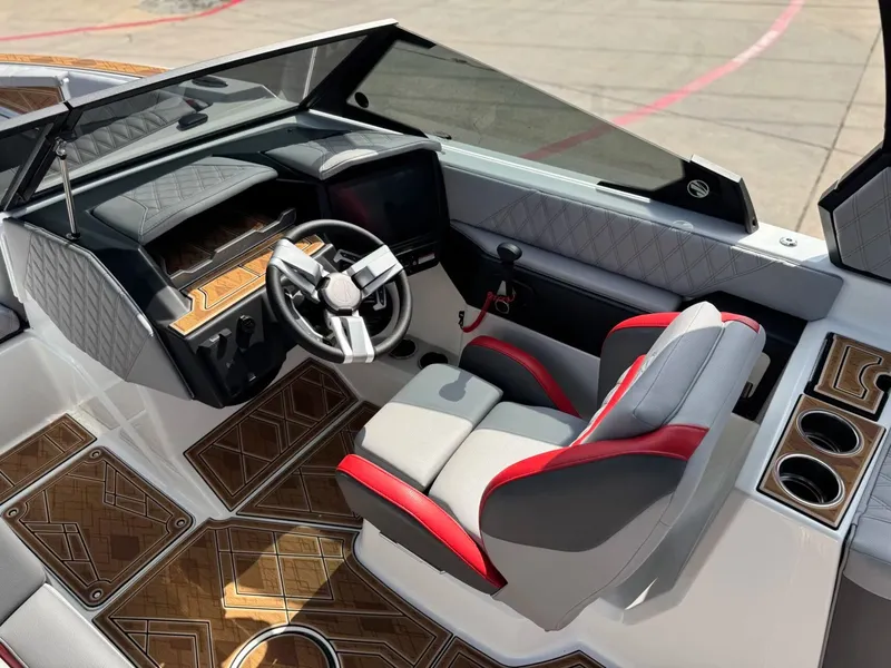 Slide: The Image of Tigé 24RZX 2024 - 14