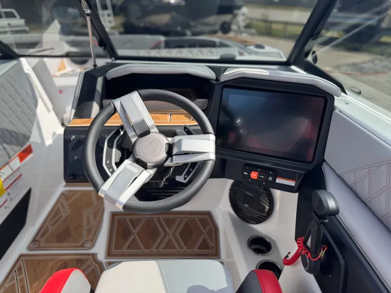 Slide: The Image of Tigé 24RZX 2024 - 16